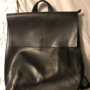 ⭐️Roots Medium Flap Zip Backpack